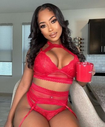 Зоя, 22 года, 4 размер груди